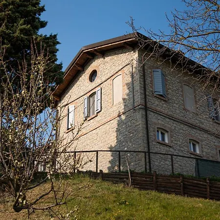 Casale Monte Valestra Bed & Breakfast Bebbio Exterior photo