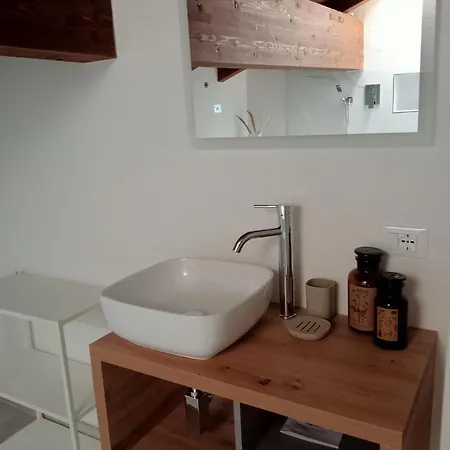 Casale Monte Valestra Bed & Breakfast Bebbio Room photo