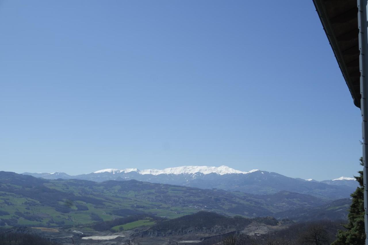 Bed & Breakfast Casale Monte Valestra *